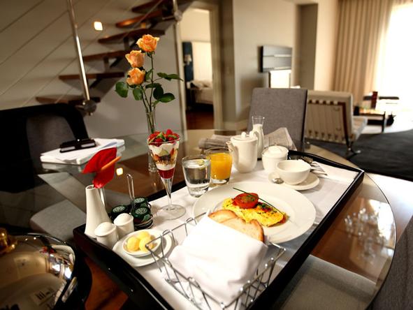 Cape Royale Luxury Hotel and Residence - Dining 